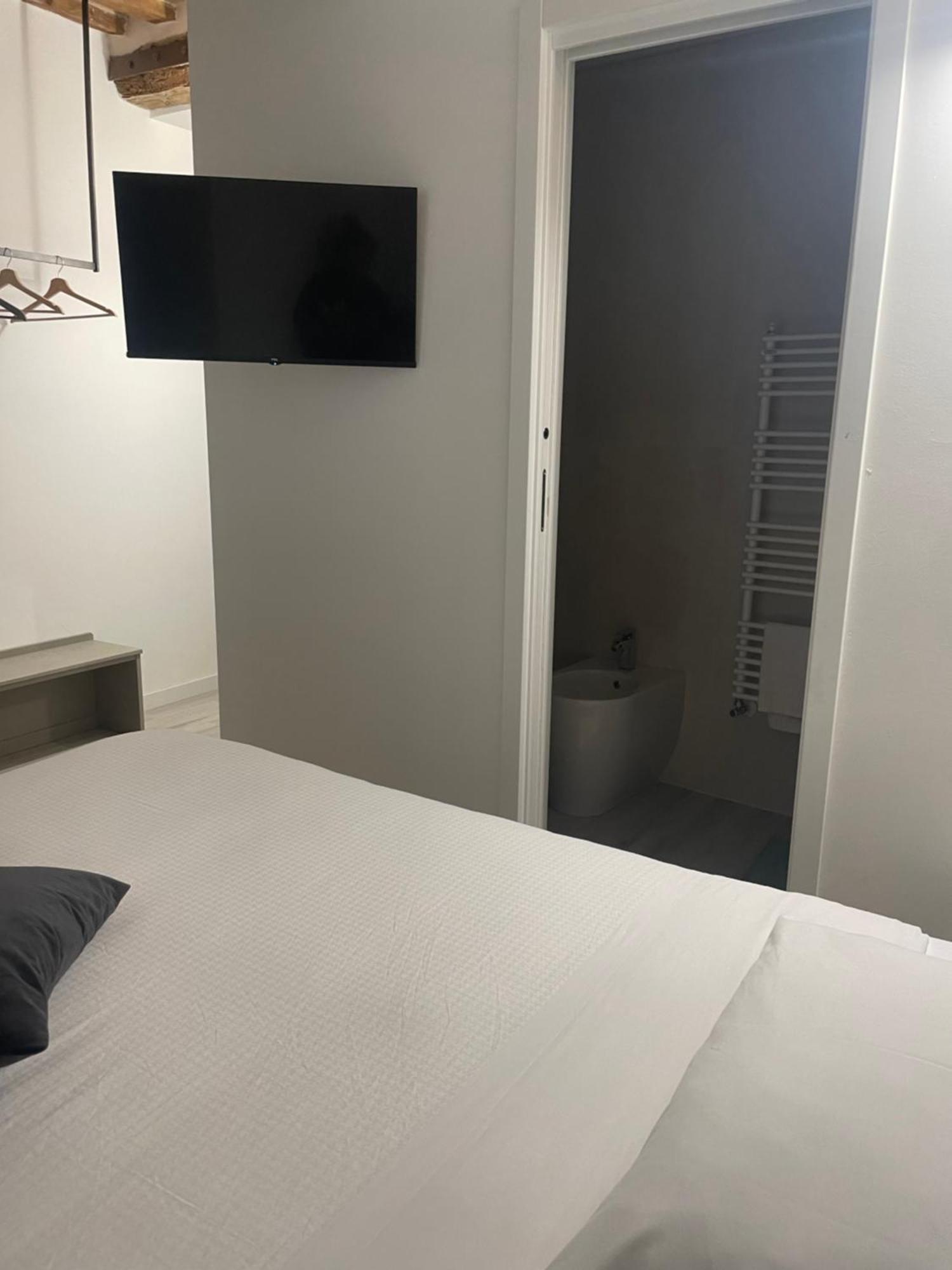 L'Inferno Di Dante Bed & Breakfast Gubbio Exterior photo